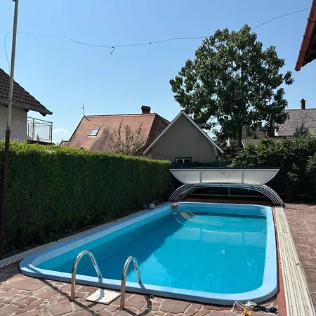 Διαμέρισμα Somlyay's Summer House Balatonalmádi