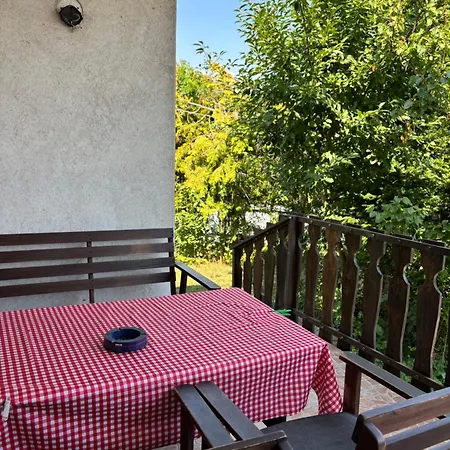 Somlyay's Summer House * 巴拉顿诺尔马迪