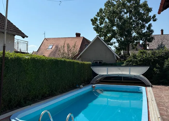 Apartment Somlyay's Summer House Balatonalmadi